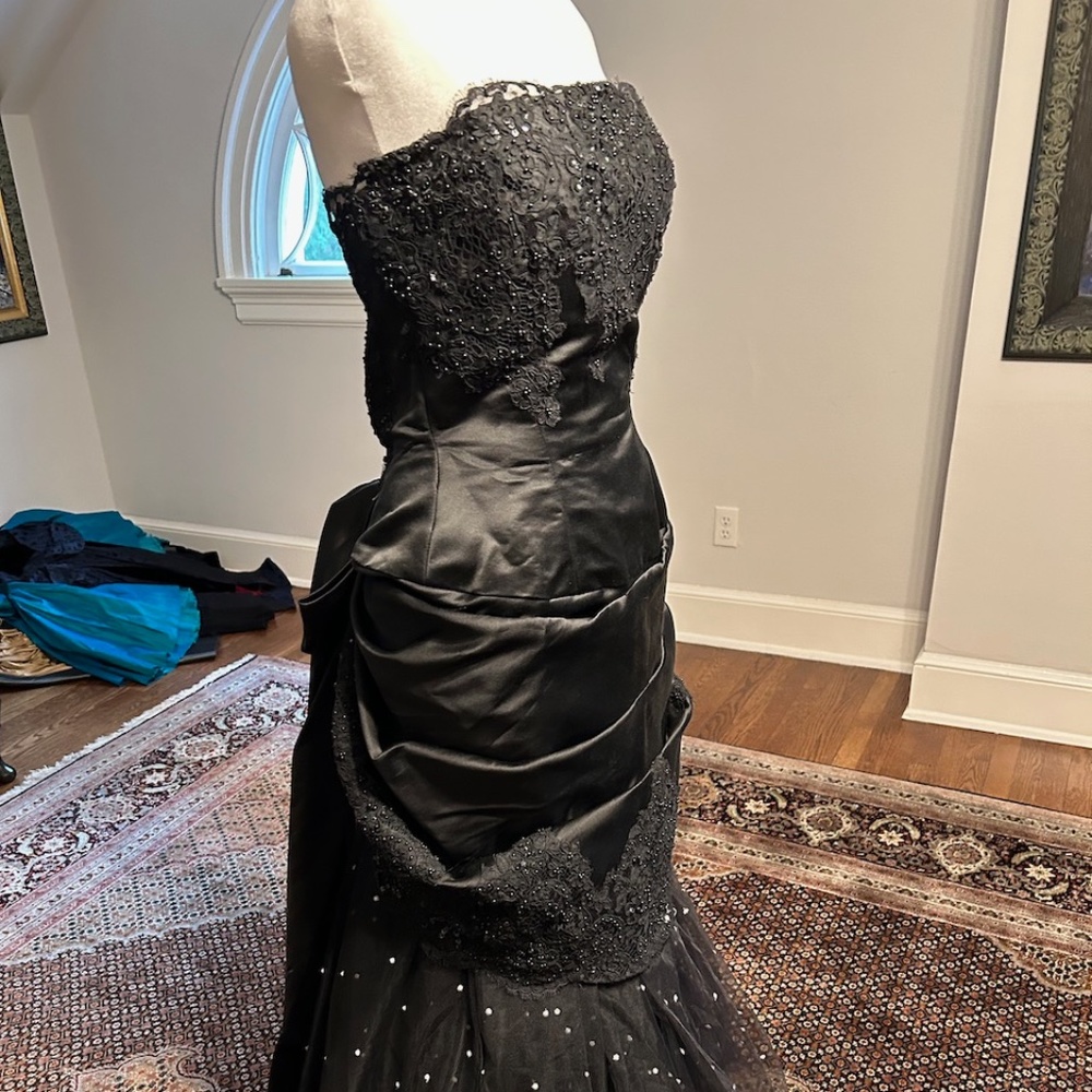 Luxury BESPOKE FLEUR de PARIS DESIGNED for me EVENING GOWN